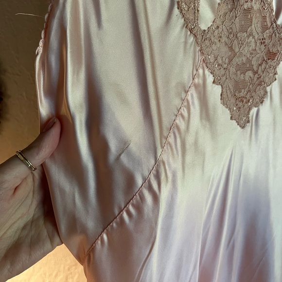 Stunning Antique 1930s slip gown and peignoir🤍 - Picture 7 of 9